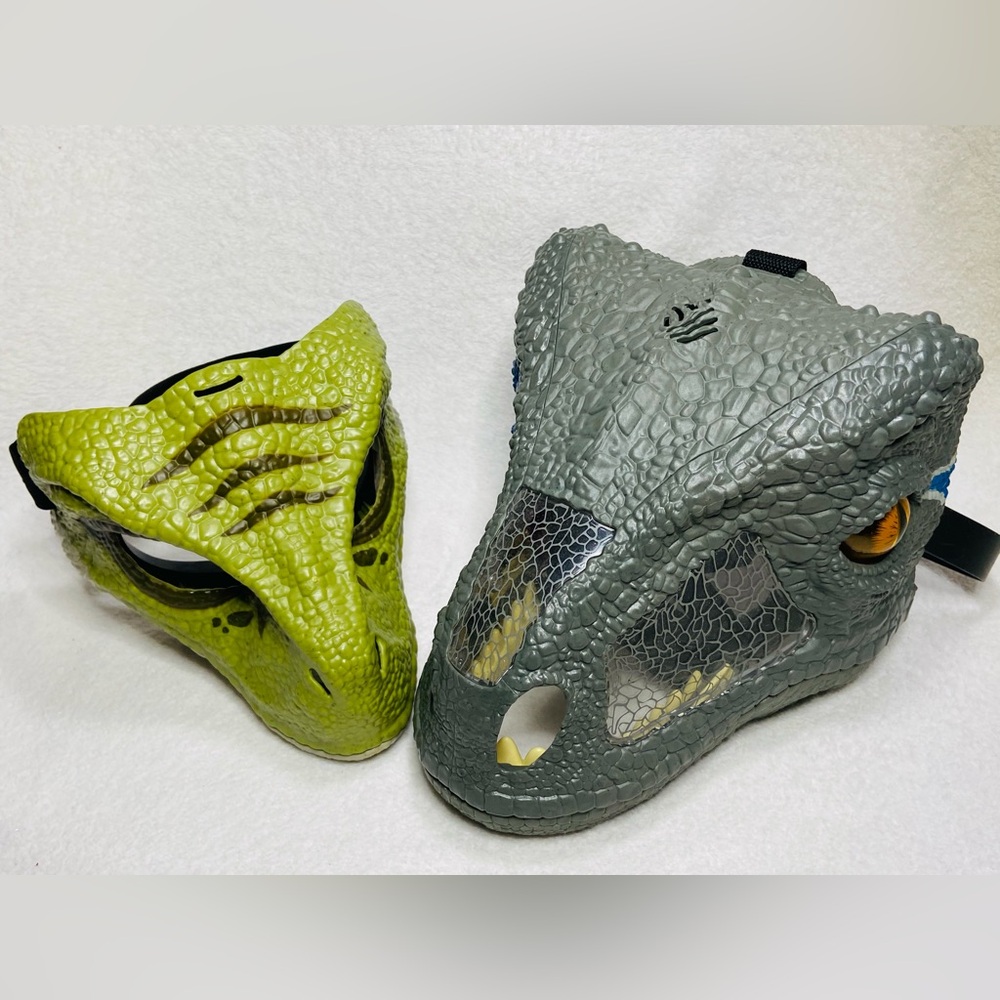 2017 Jurassic World Animated Raptor Mask Jurassic Park Dinosaur Mattel